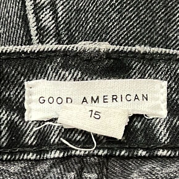 Good American Jean Shorts Woman’s Size 15 Black Denim Cut Off Raw Hem 3” Inseam - Picture 8 of 9